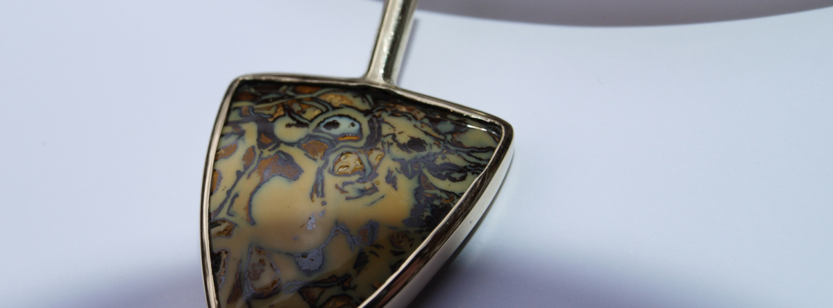 Collier-Papillon-goud-mokume-gane.jpg