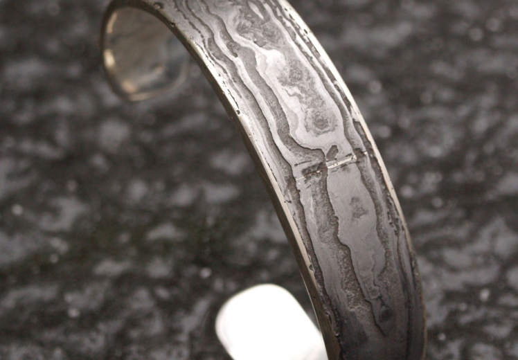 Damast stalen armband met zilver1.jpg