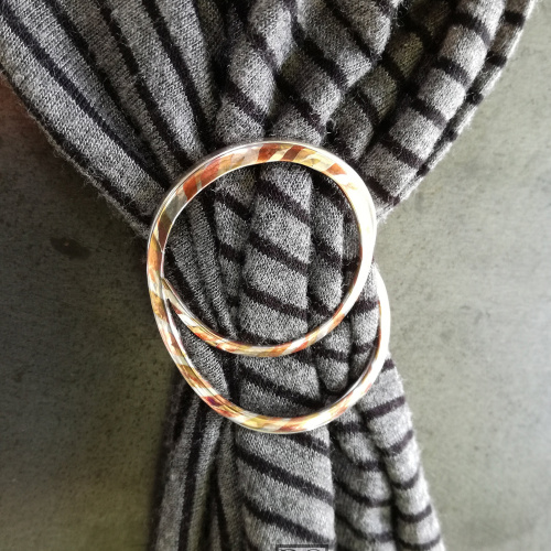 Scarf-clip.jpg