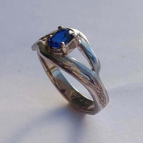 Mokume-gane-ring-saffier-queenelizabeth.jpg